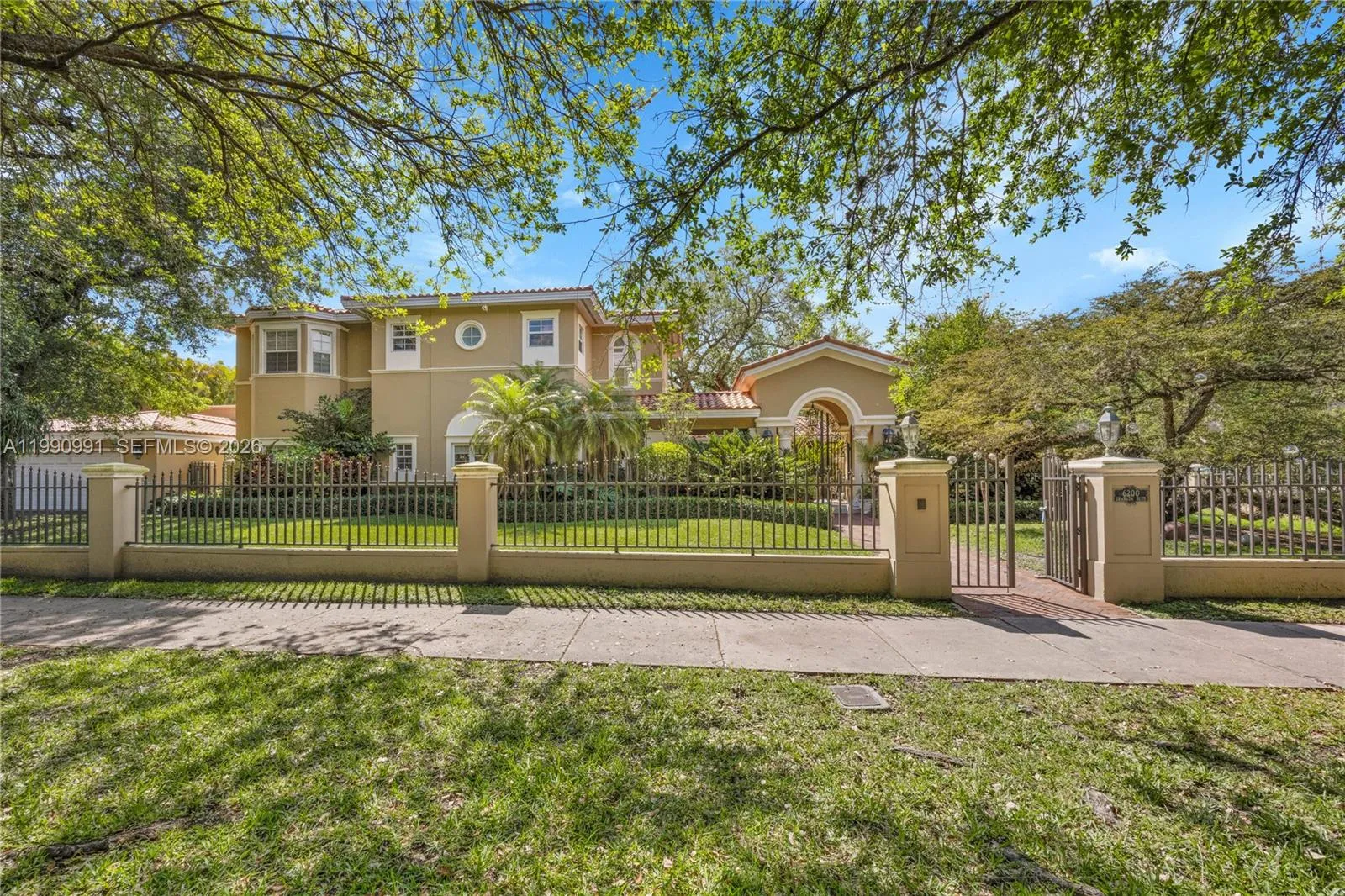 5 bedroom 4 bath for rent at 6200 Granada Blvd, Coral Gables FL 33146
