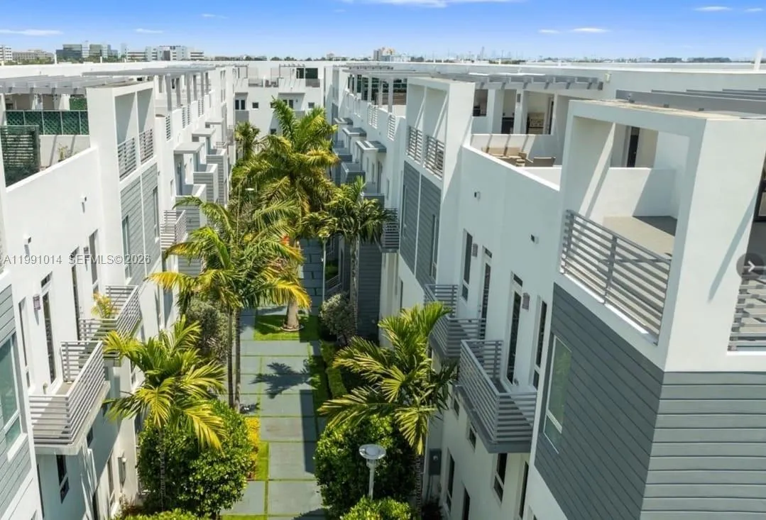 4 bedroom 3 bath for sale at 9133 NW 33rd St, Doral FL 33172