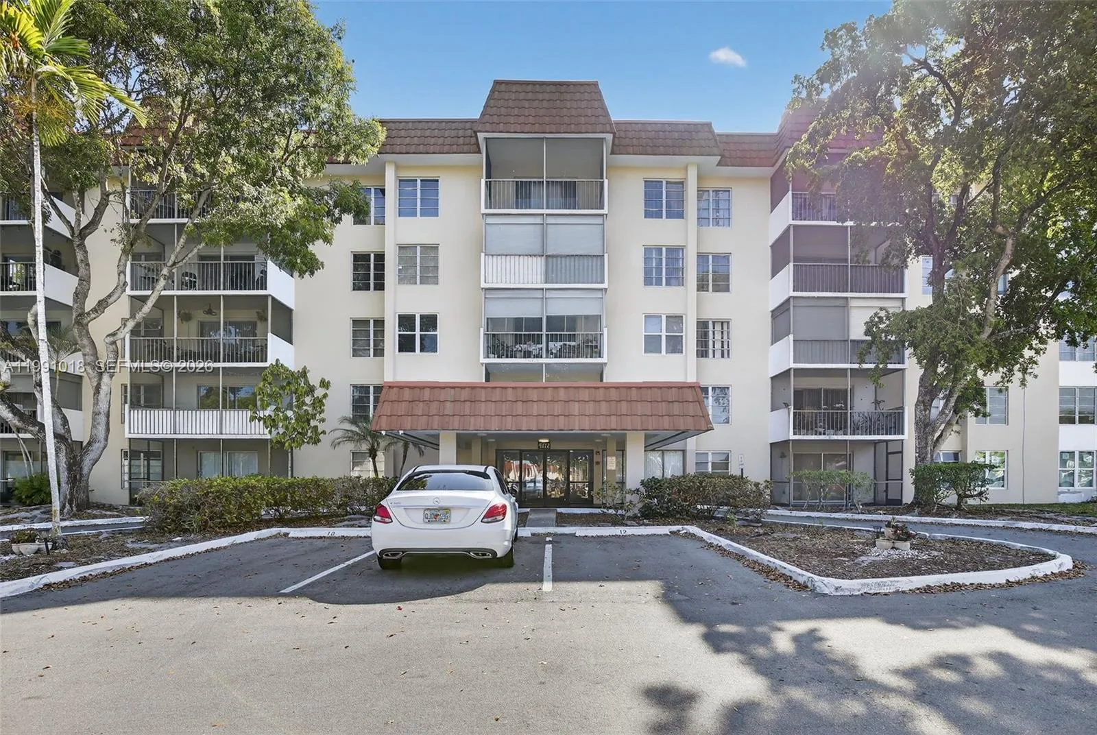 4172 Inverrary Dr # 503, Lauderhill FL 33319