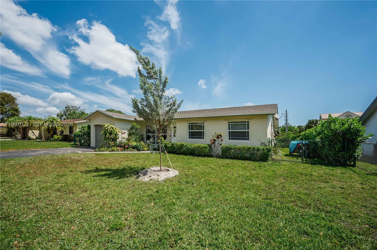 401 NW 83rd Way, Pembroke Pines FL 33024