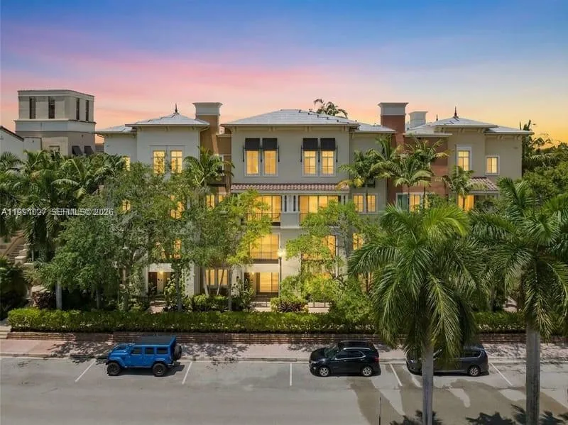 3 bedroom 2 bath for sale at 3055 NW 126th Ave, Sunrise FL 33323