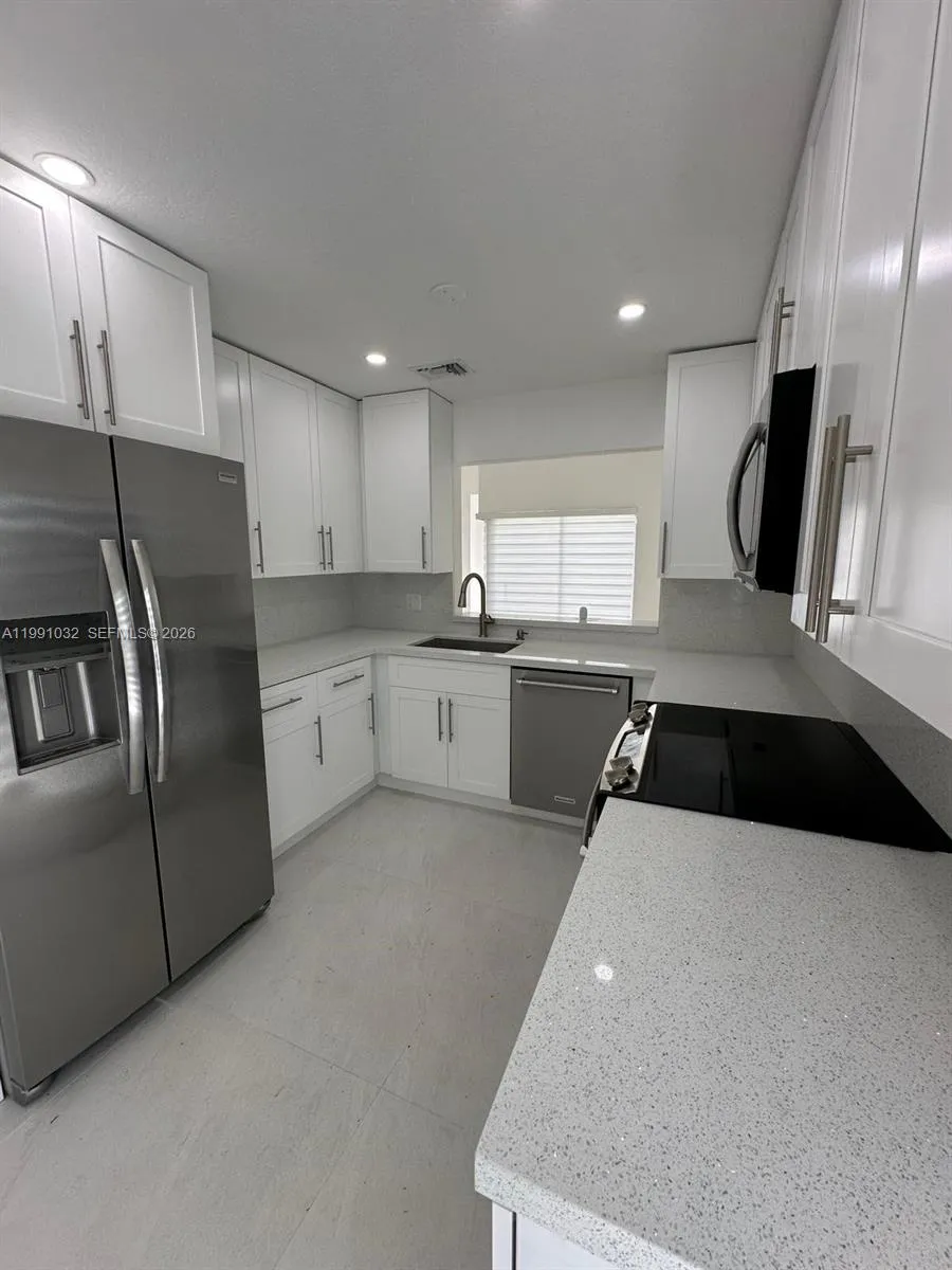 20926 SW 124th Ave Rd, Miami FL 33177