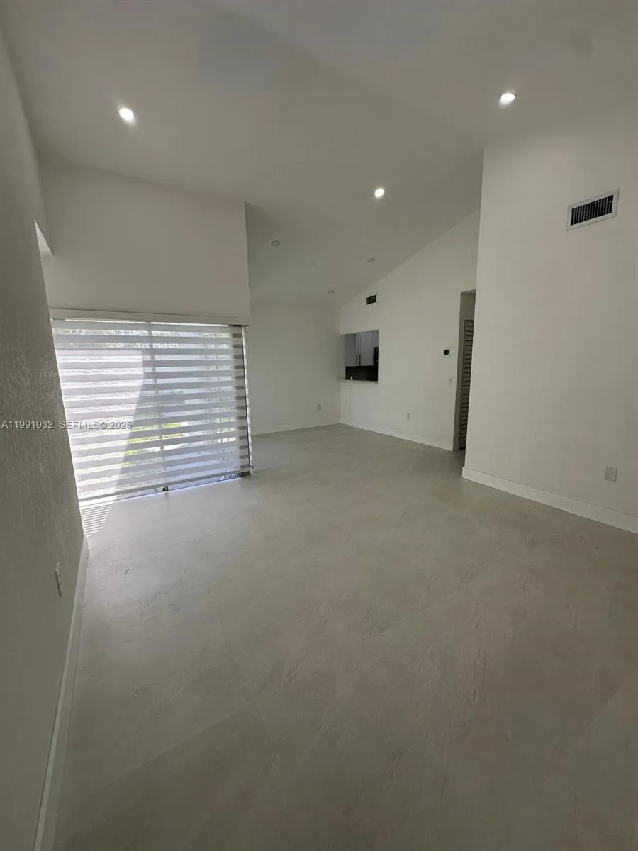 20926 SW 124th Ave Rd, Miami FL 33177