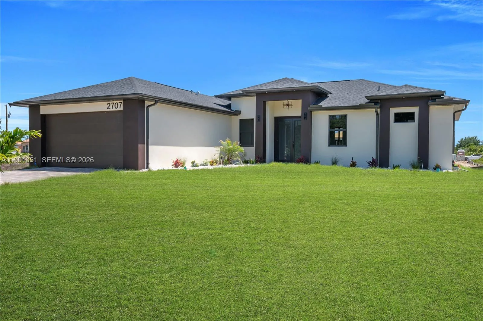 2707 29th St, Lehigh Acres FL 33976