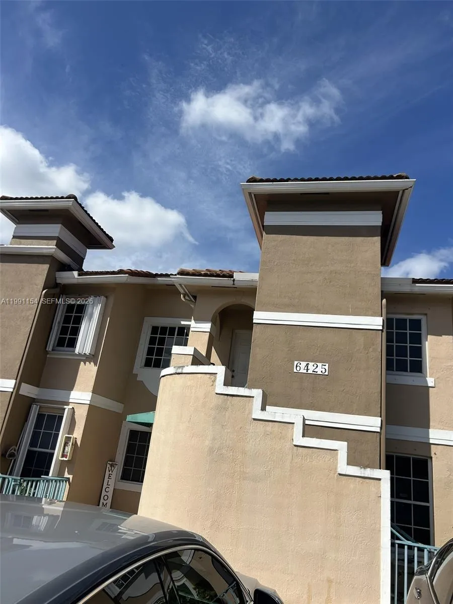 6425 SW 130th Pl # 704, Miami FL 33183
