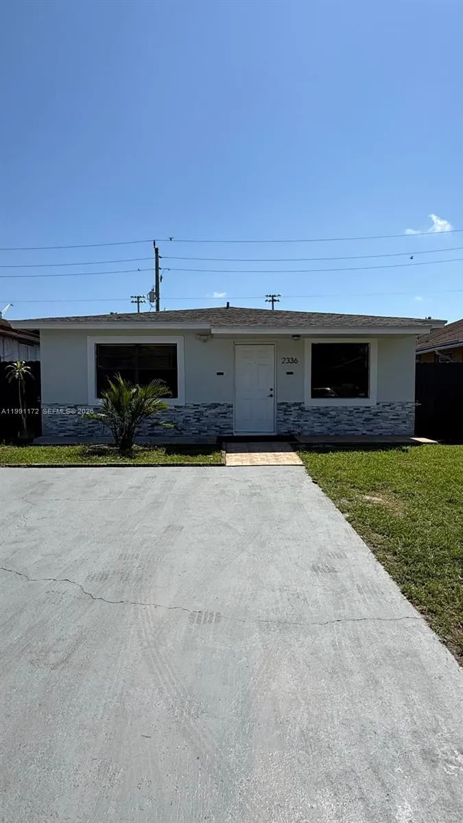 3 bedroom 2 bath for sale at 2336 Hope St, Hollywood FL 33020