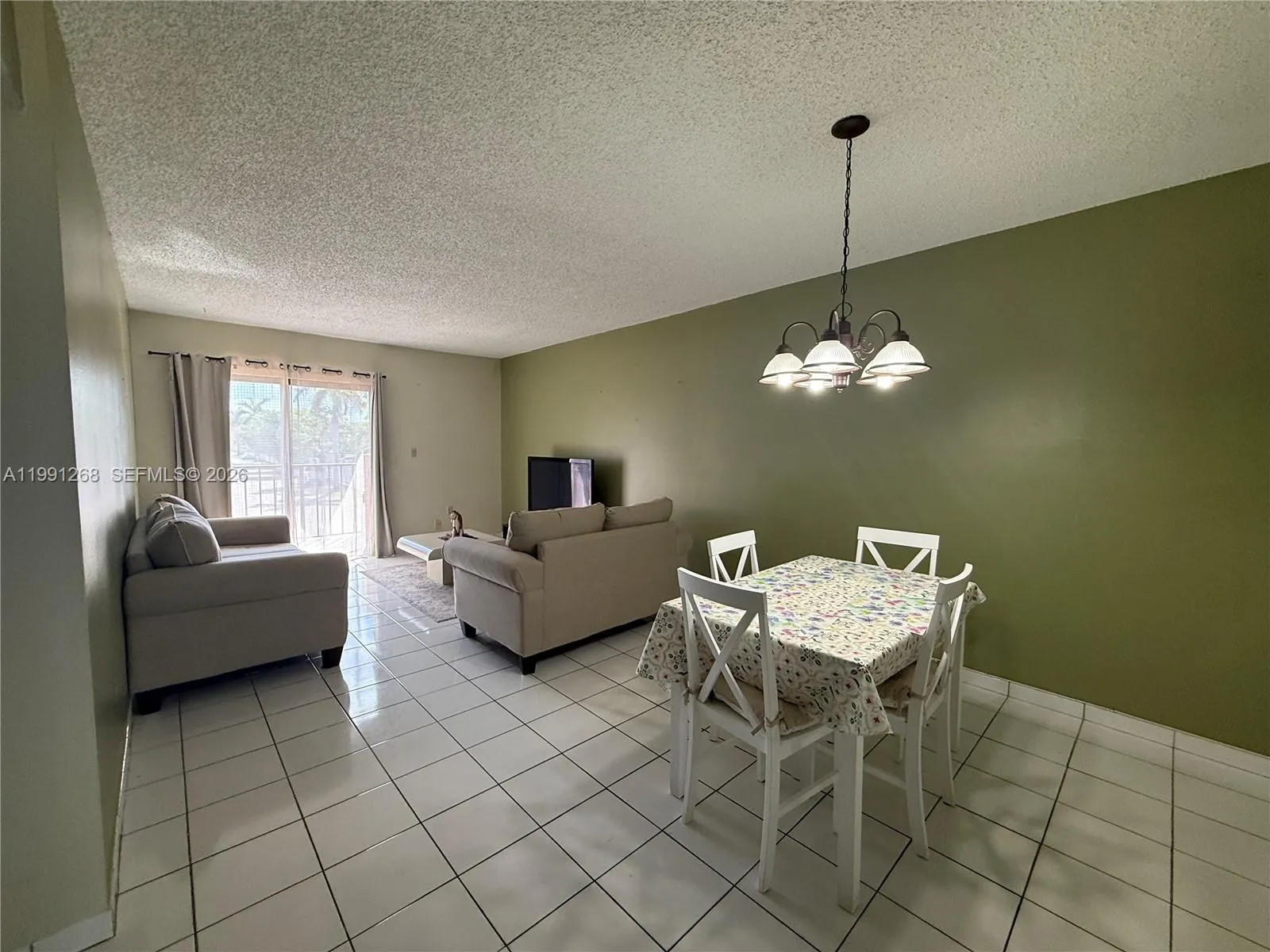 1800 W 54th St # 108, Hialeah FL 33012