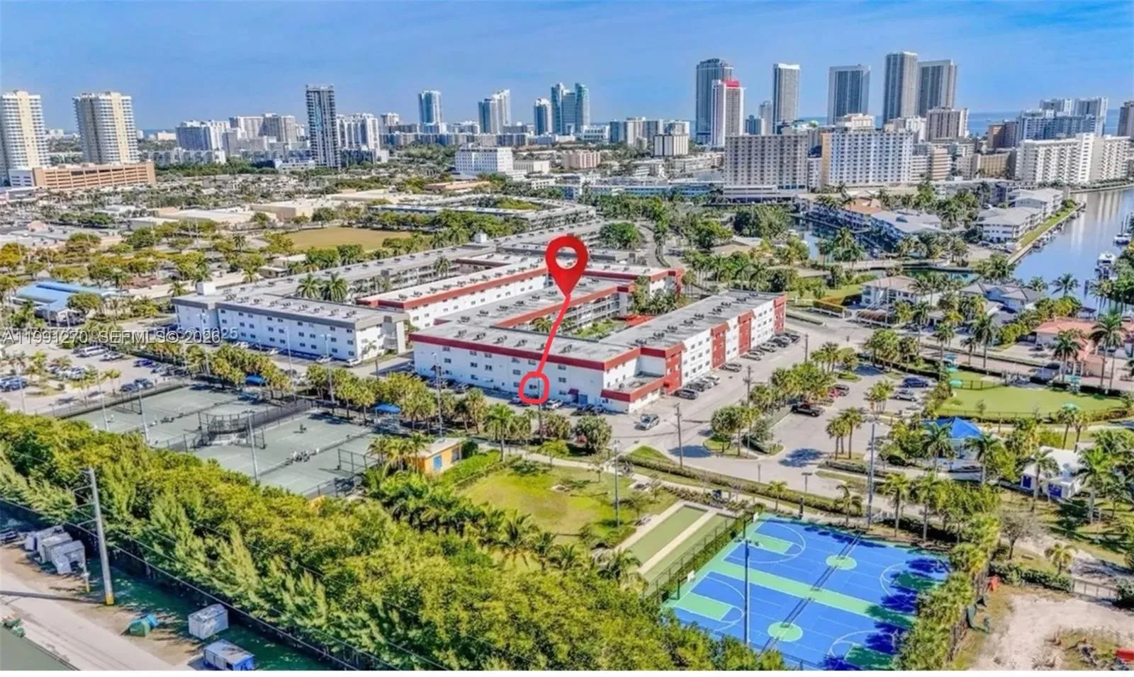 1 bedroom 1 bath for sale at 580 Egret Dr # 111, Hallandale Beach FL 33009