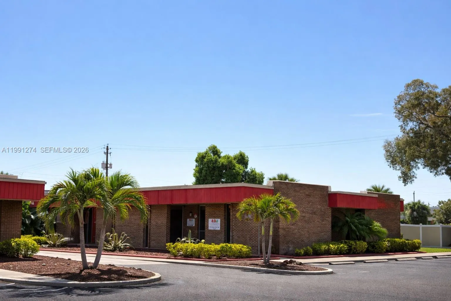 3900 Broadway, Fort Myers FL 33901