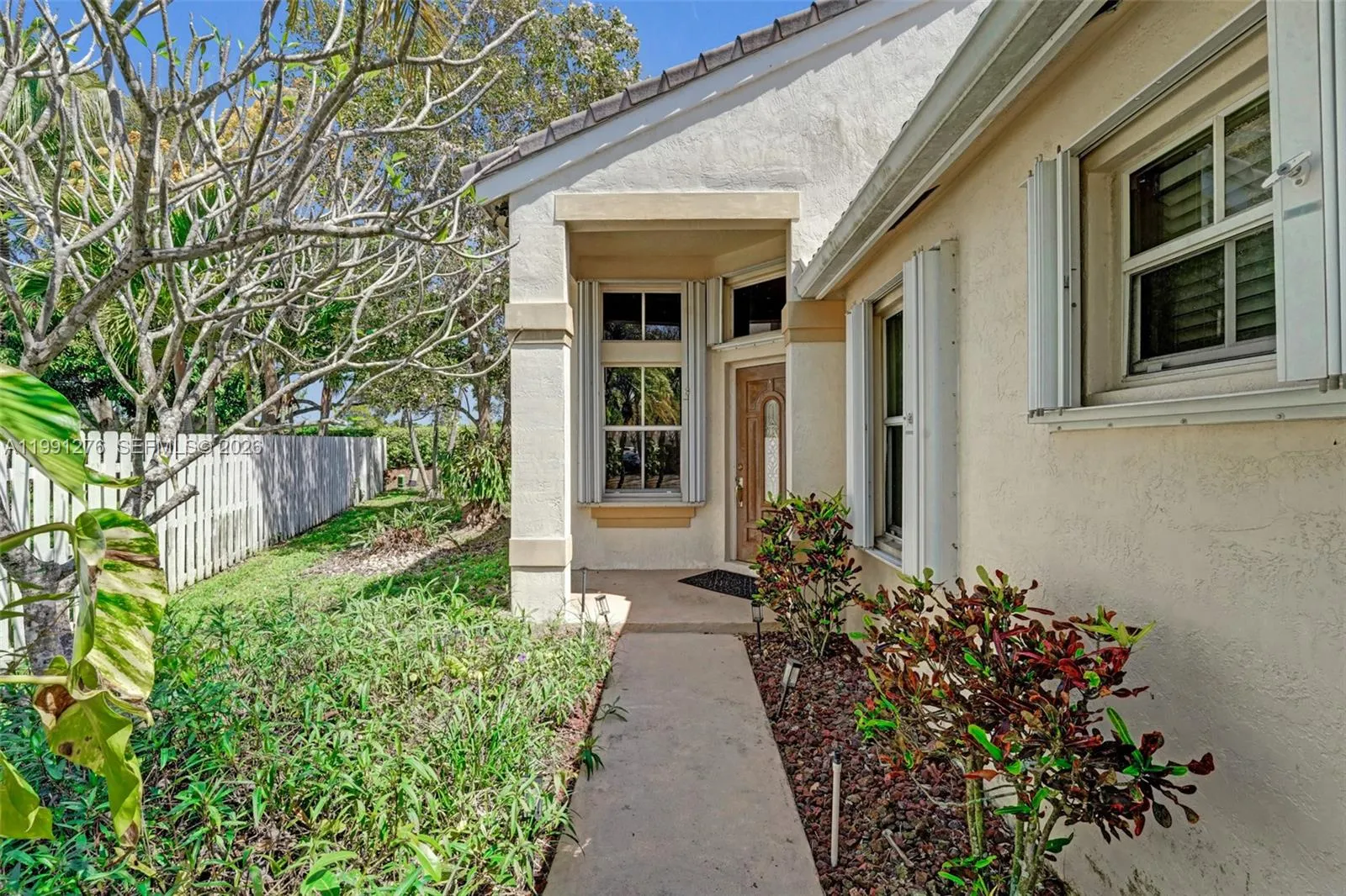 1080 Briar Ridge Rd, Weston FL 33327