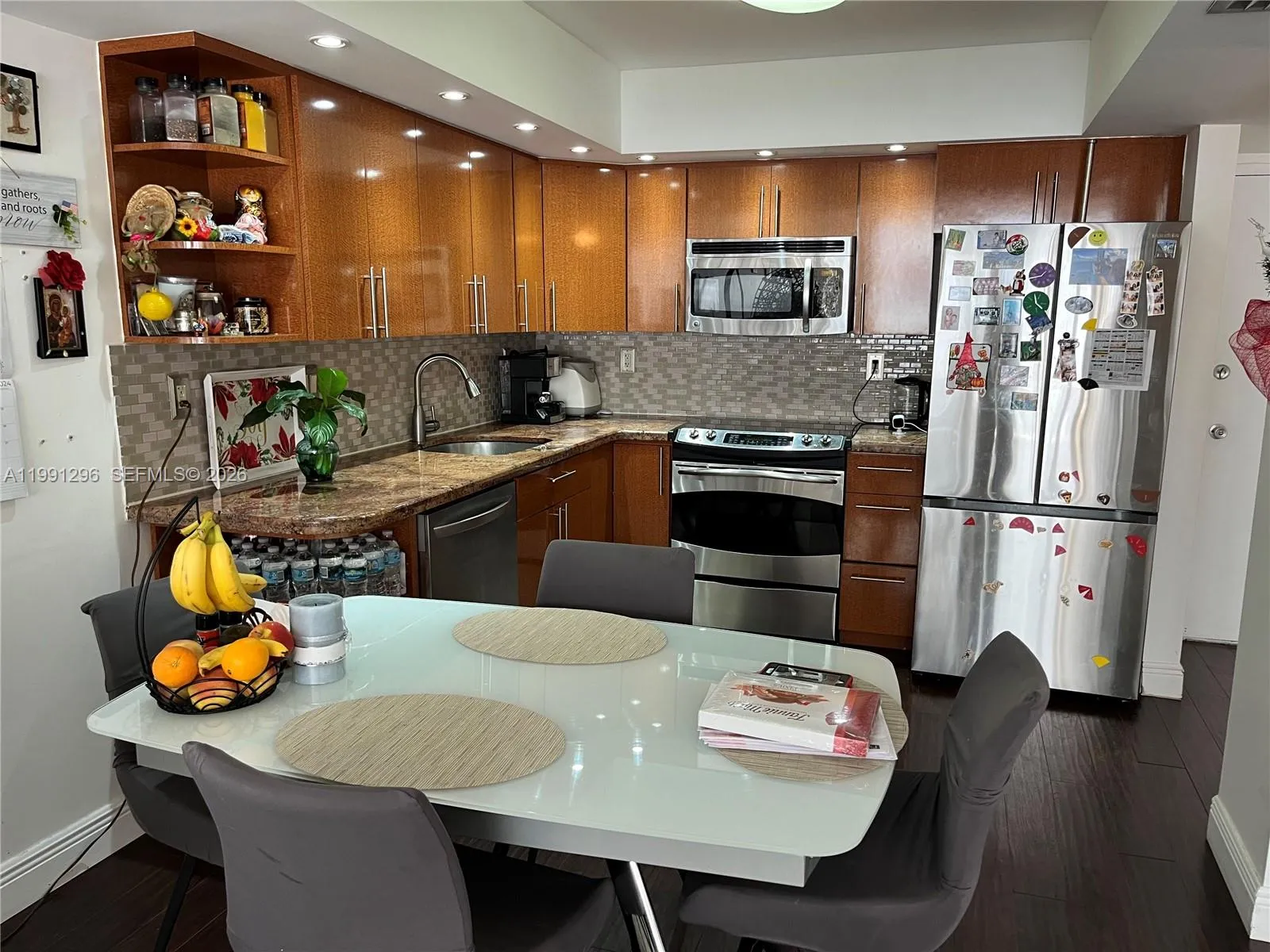 1 bedroom 1 bath for sale at 18051 Biscayne Blvd # 903, Aventura FL 33160