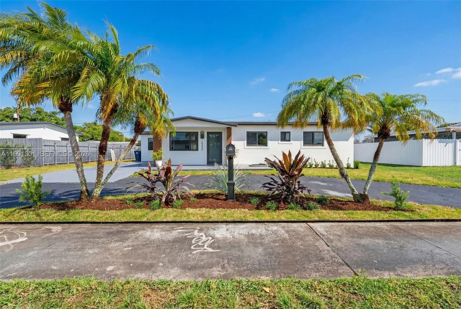 10445 SW 149th Ter, Unincorporated Dade County FL 33176