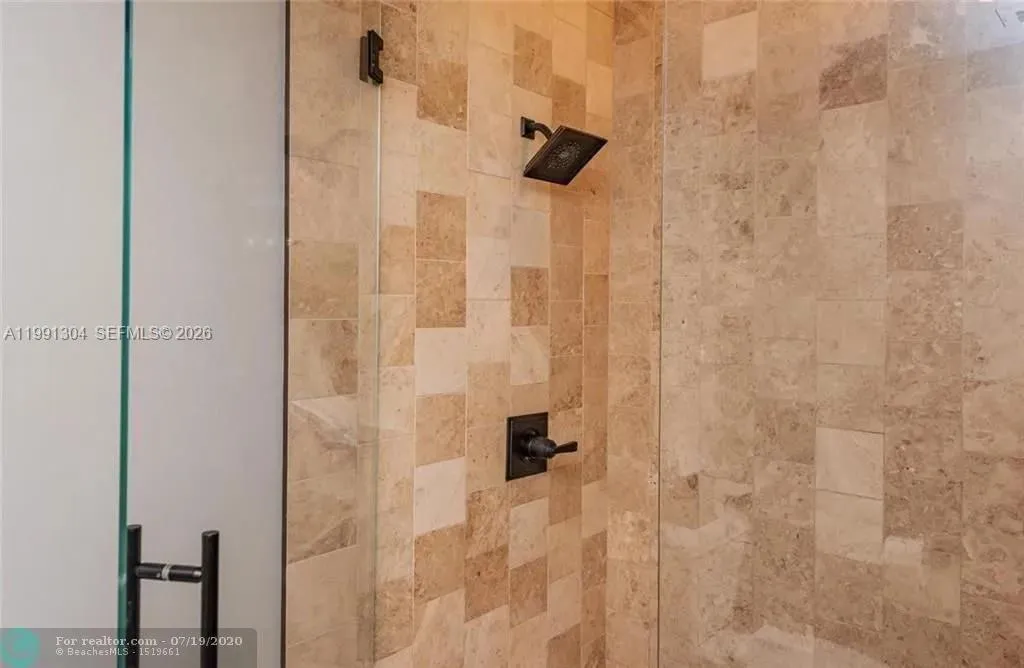 5754 NW 127th Ter, Coral Springs FL 33076