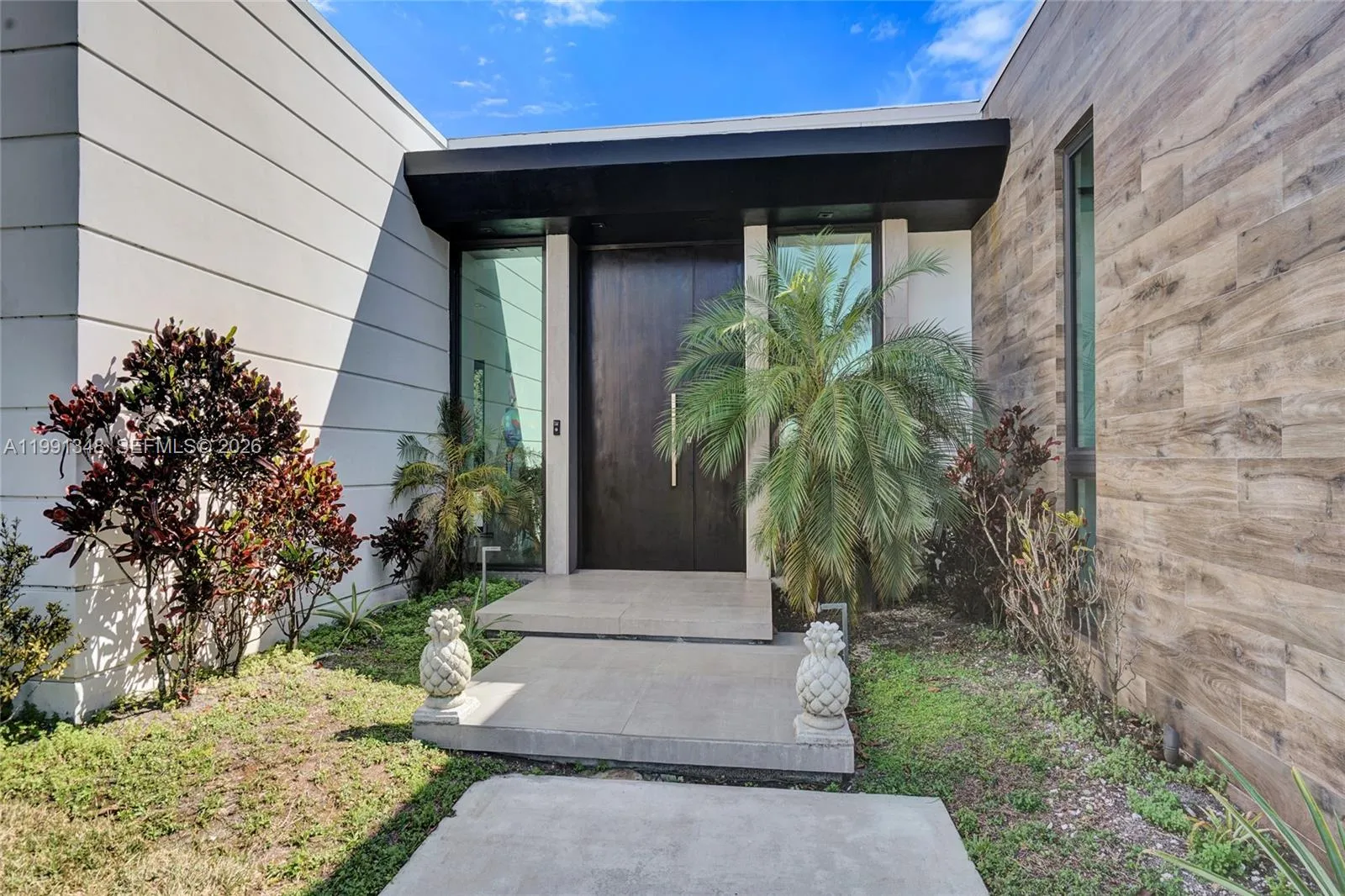 2120 NE 197th Ter, Miami FL 33179