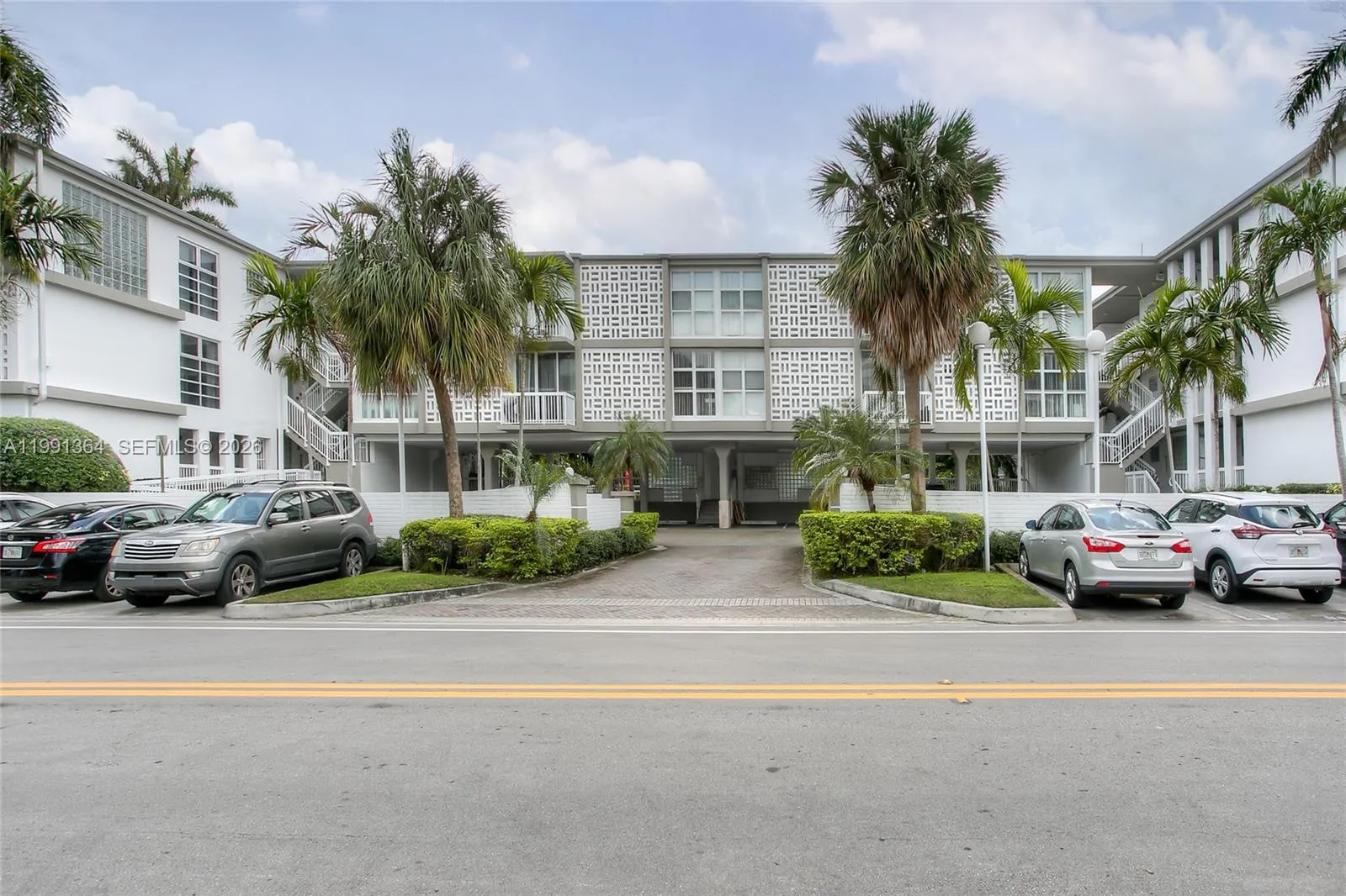 1080 99th St # 321, Bay Harbor Islands FL 33154