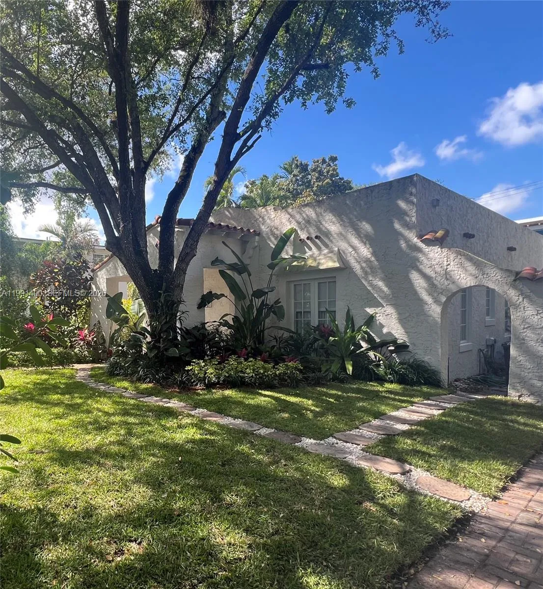3 bedroom 3 bath for sale at 1109 Almeria Ave, Coral Gables FL 33134