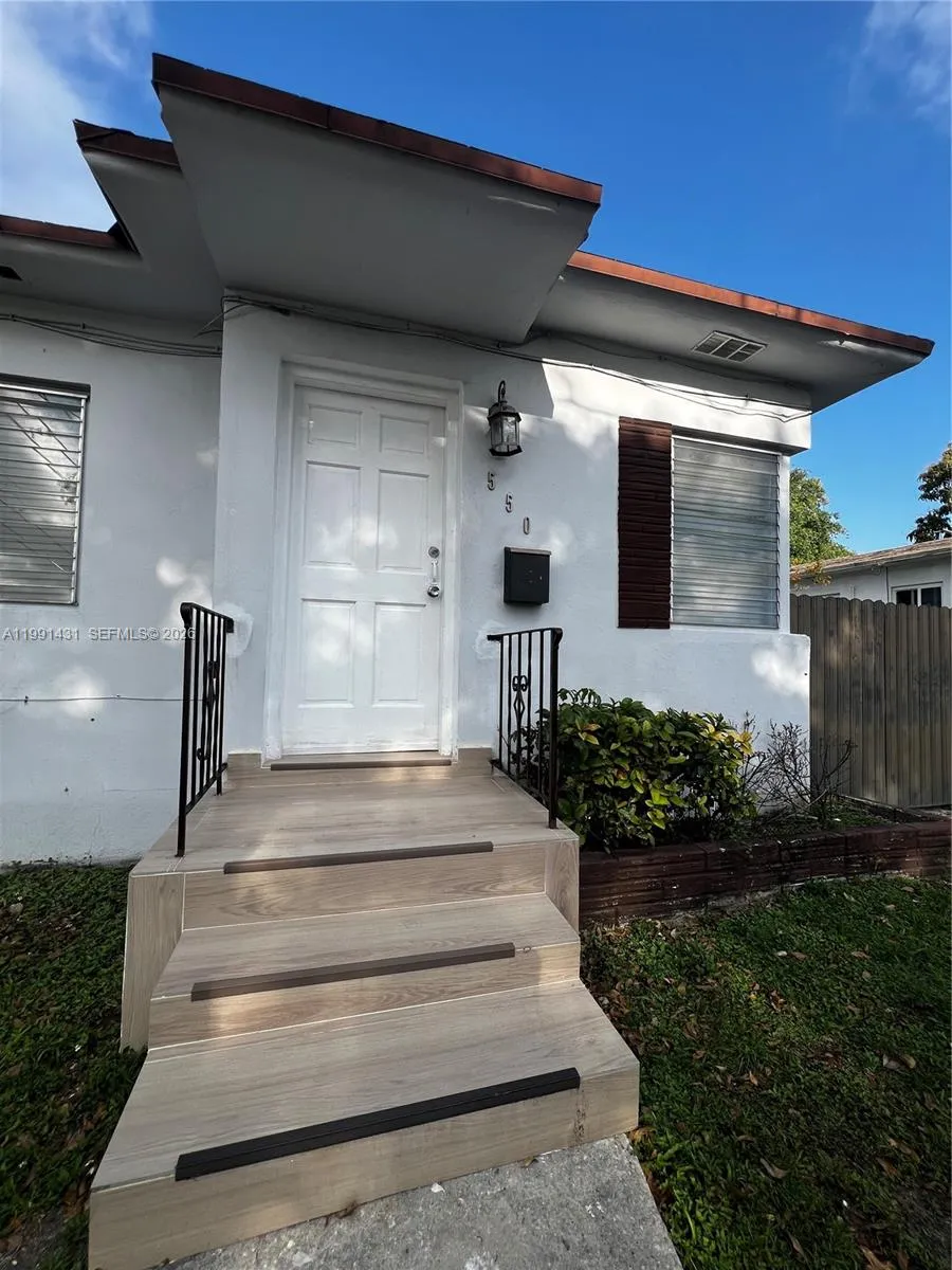 550 SW 16th Ave # 550, Miami FL 33135