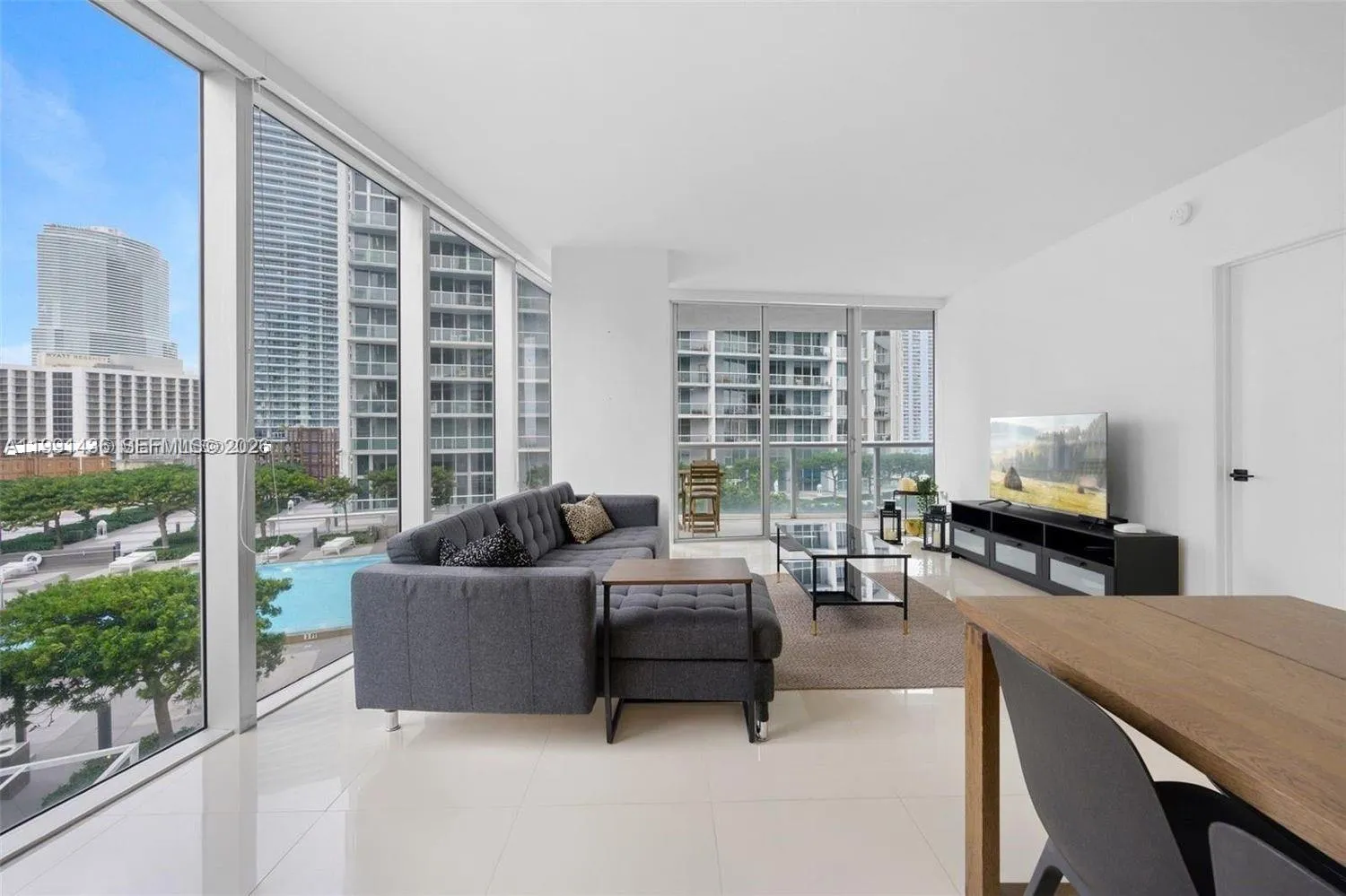2 bedroom 2 bath for rent at 495 Brickell Ave # 1610, Miami FL 33131