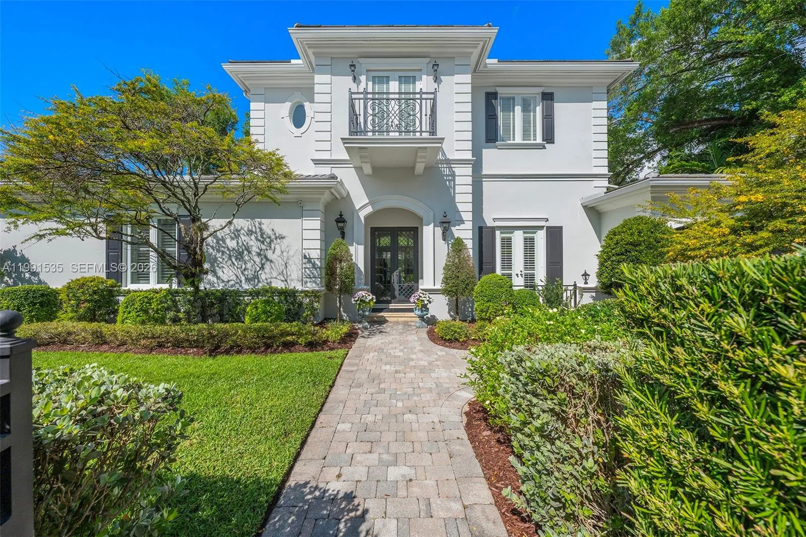 6900 Altamira St, Coral Gables FL 33146