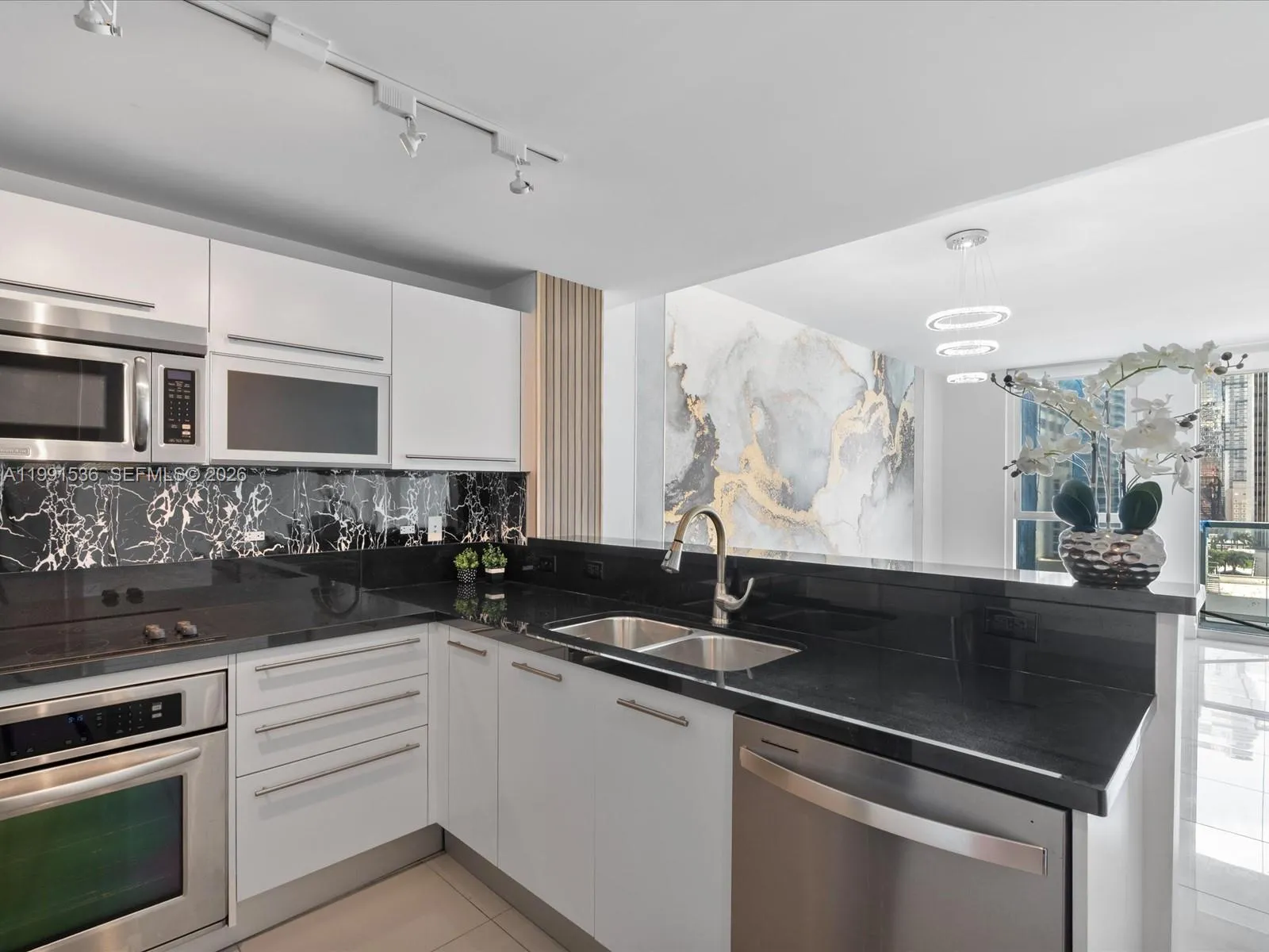 244 Biscayne Blvd # 1605, Miami FL 33132