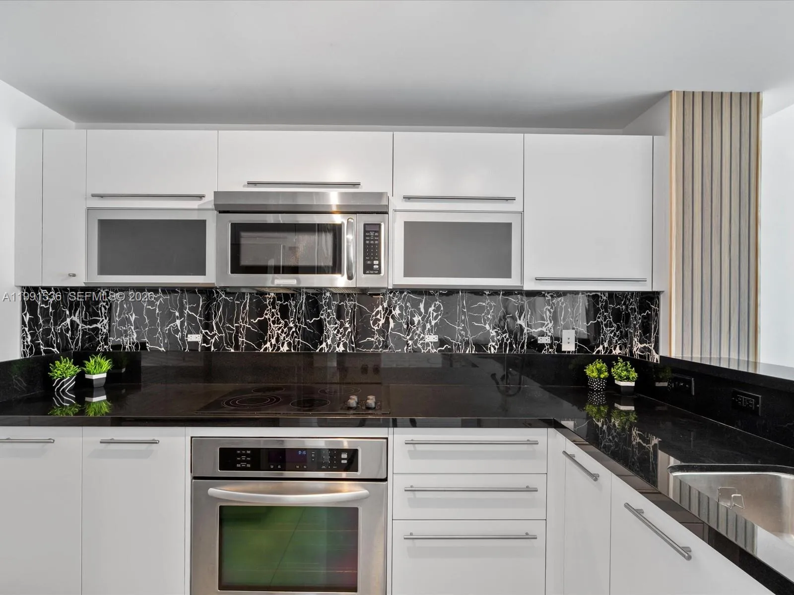 244 Biscayne Blvd # 1605, Miami FL 33132