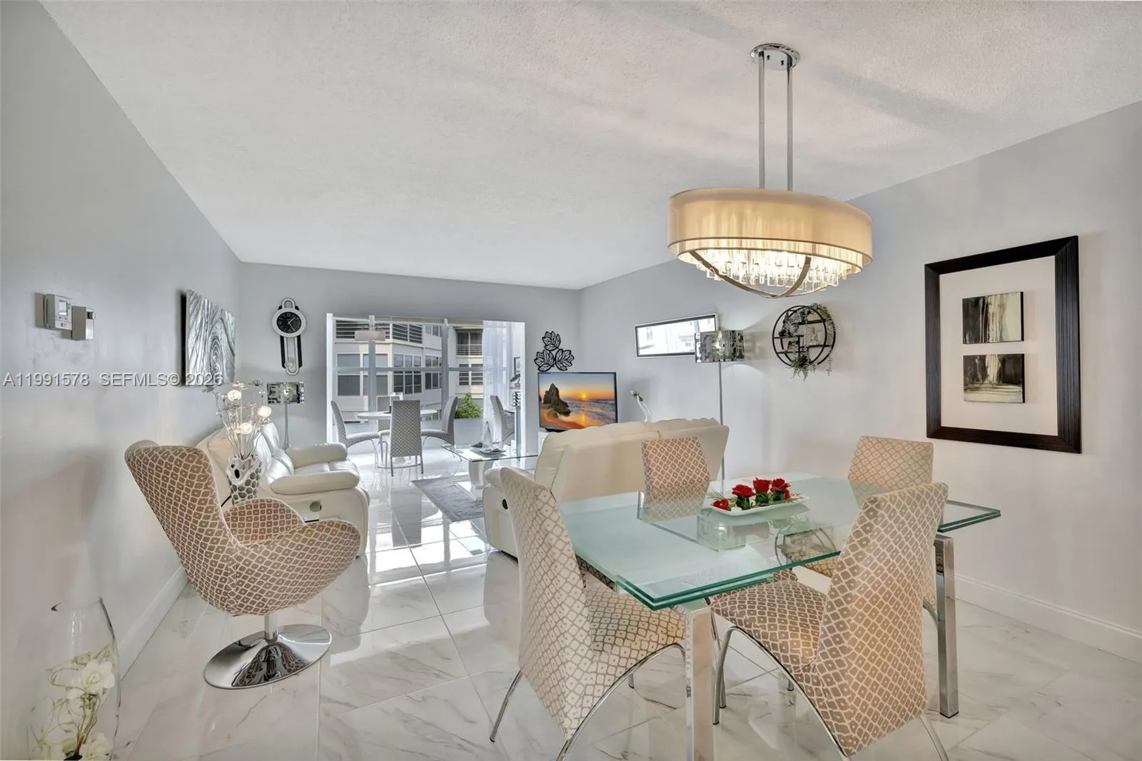 4705 NW 35th St # 501, Lauderdale Lakes FL 33319