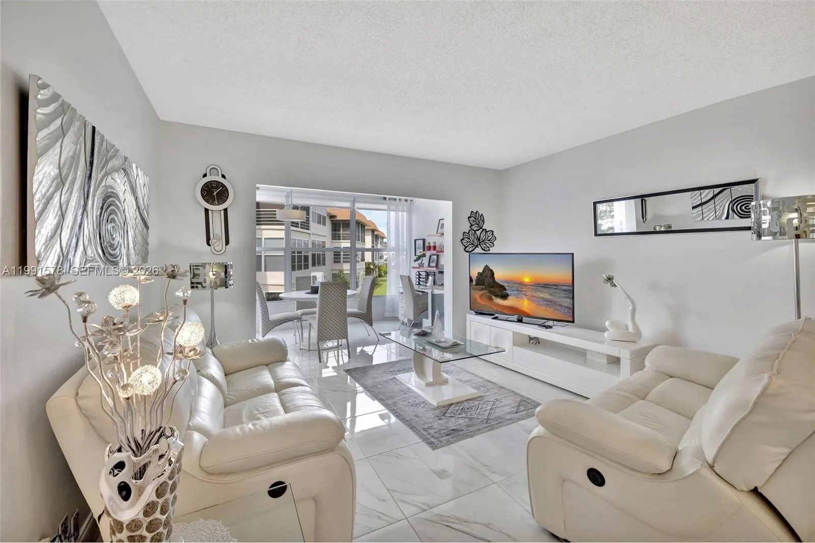 4705 NW 35th St # 501, Lauderdale Lakes FL 33319