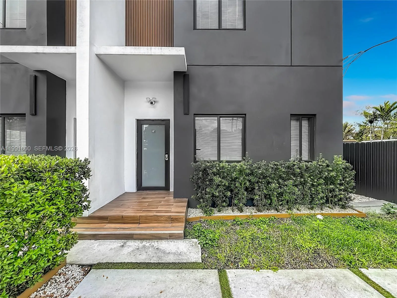 1220 NW 30th St, Miami FL 33142