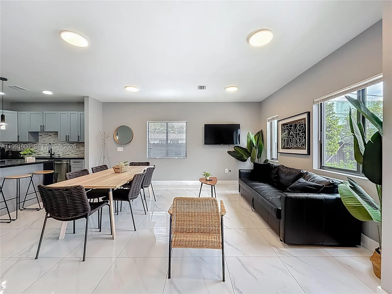 1220 NW 30th St, Miami FL 33142