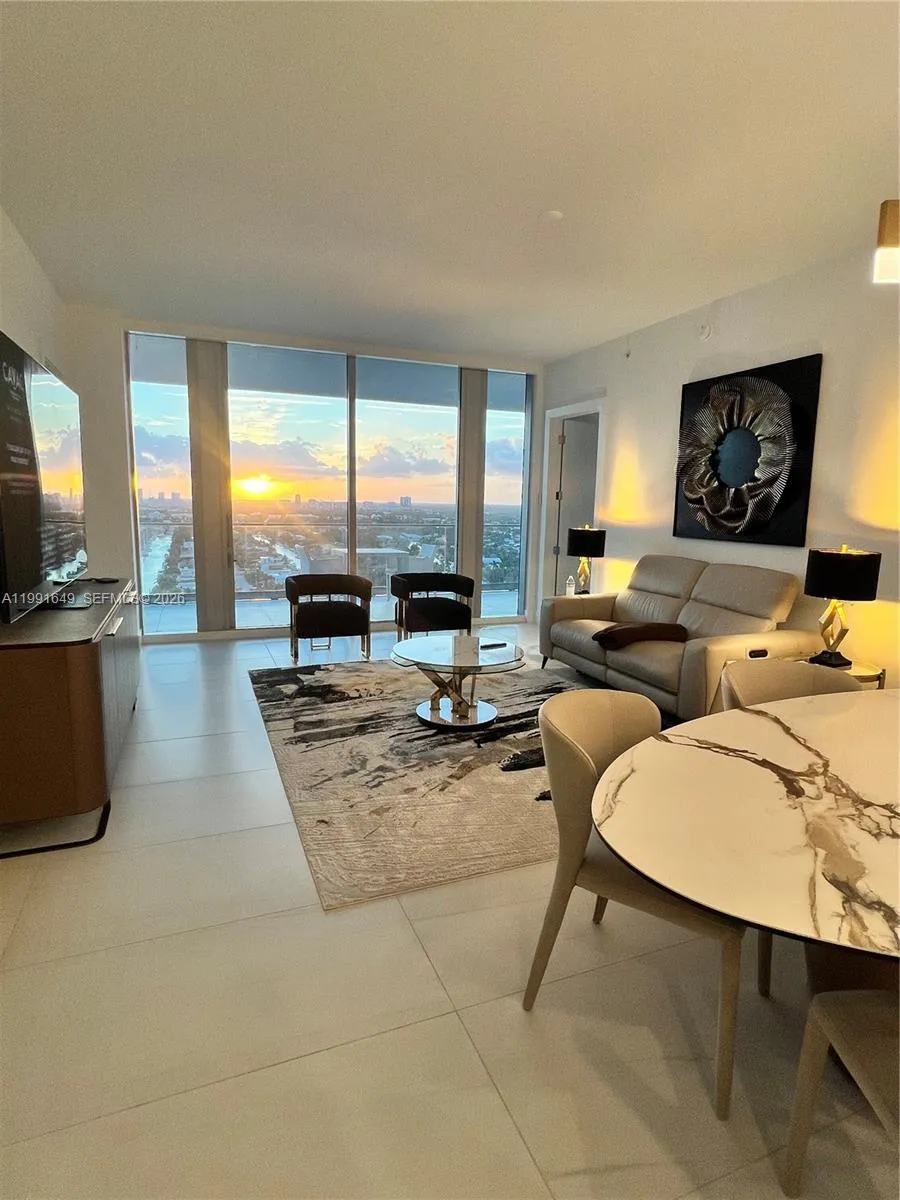 153 N Seabreeze Blvd, Fort Lauderdale FL 33304