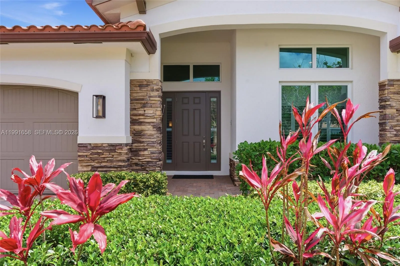 10460 Ranchette Dr, Cooper City FL 33328