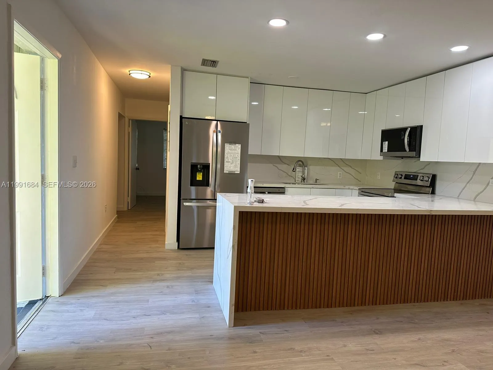 3755 Oak Ave, Miami FL 33133