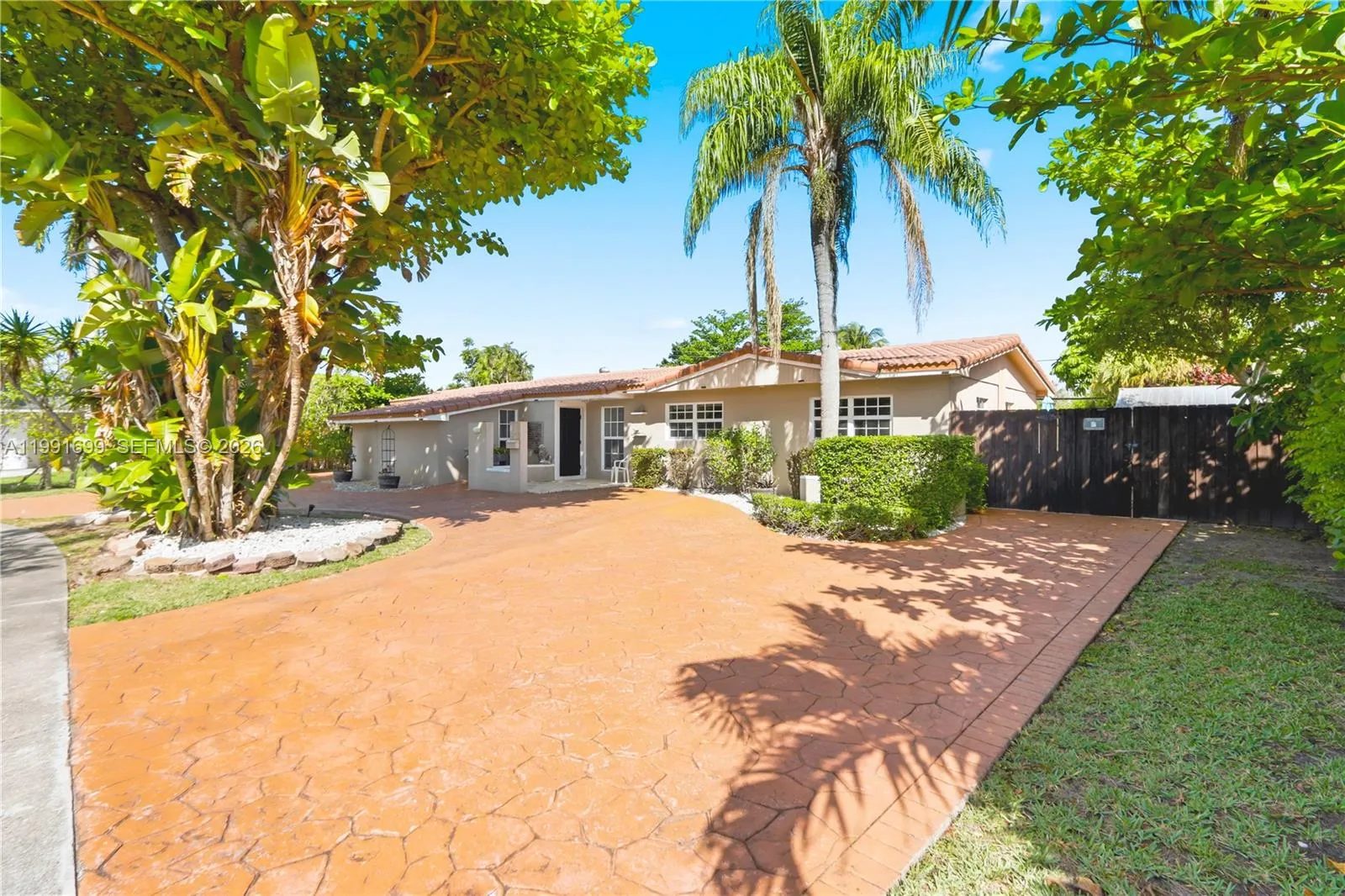 9955 SW 74th St, Miami FL 33173