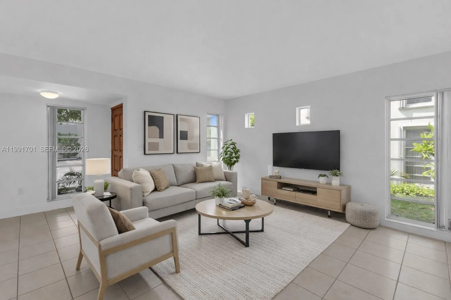 3599 SW 17th St # 3599, Miami FL 33145