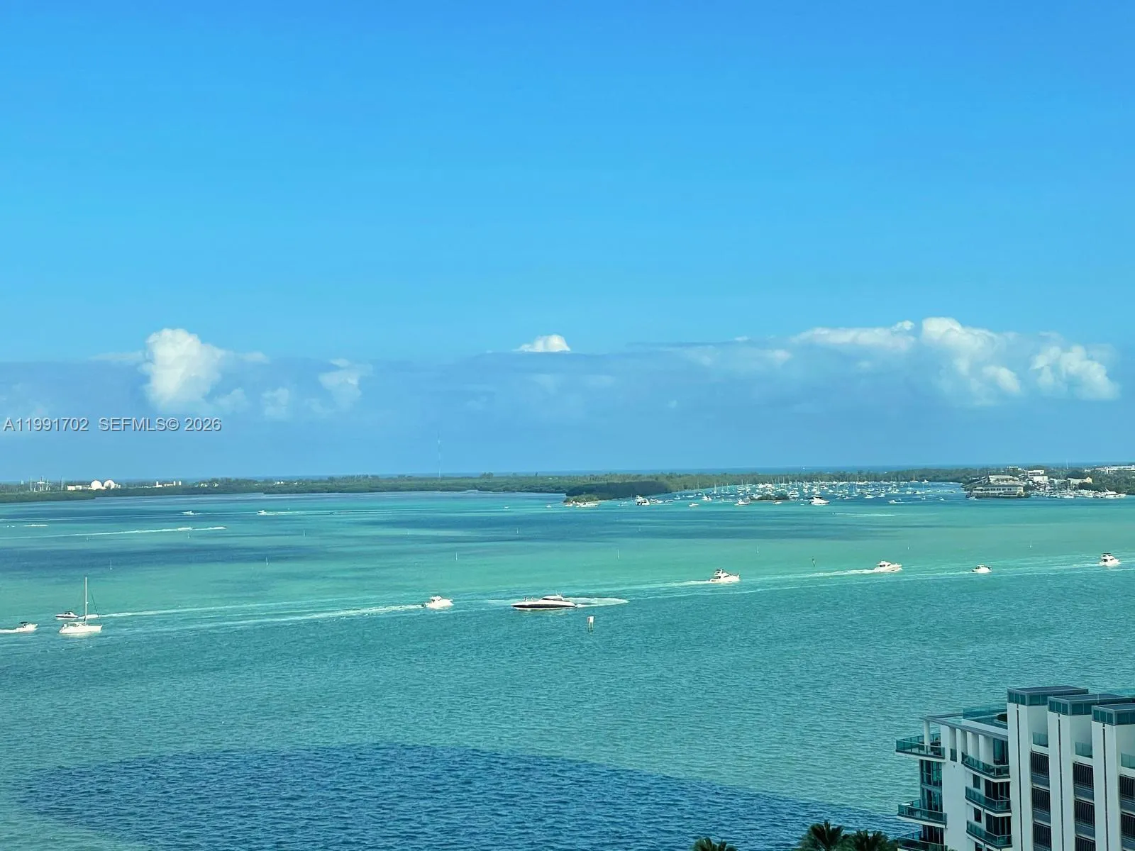 1 bedroom 1 bath for sale at 1200 SE Brickell Bay Dr # 1707, Miami FL 33131
