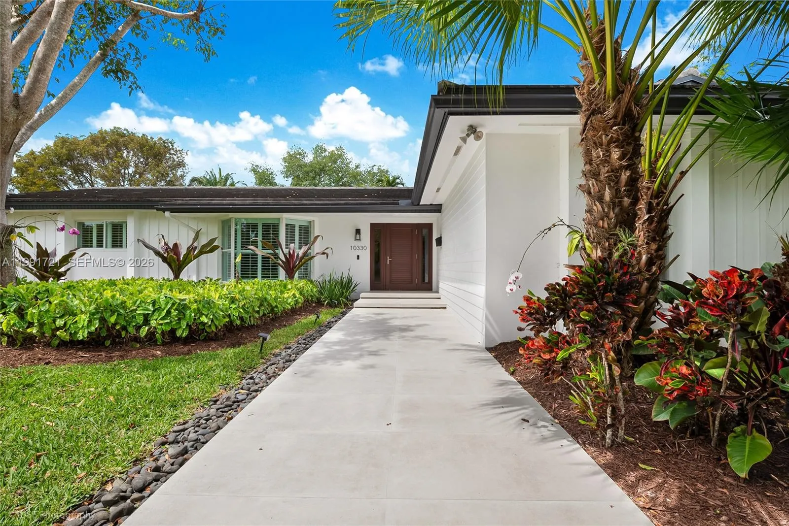 10330 SW 71st Ave, Pinecrest FL 33156