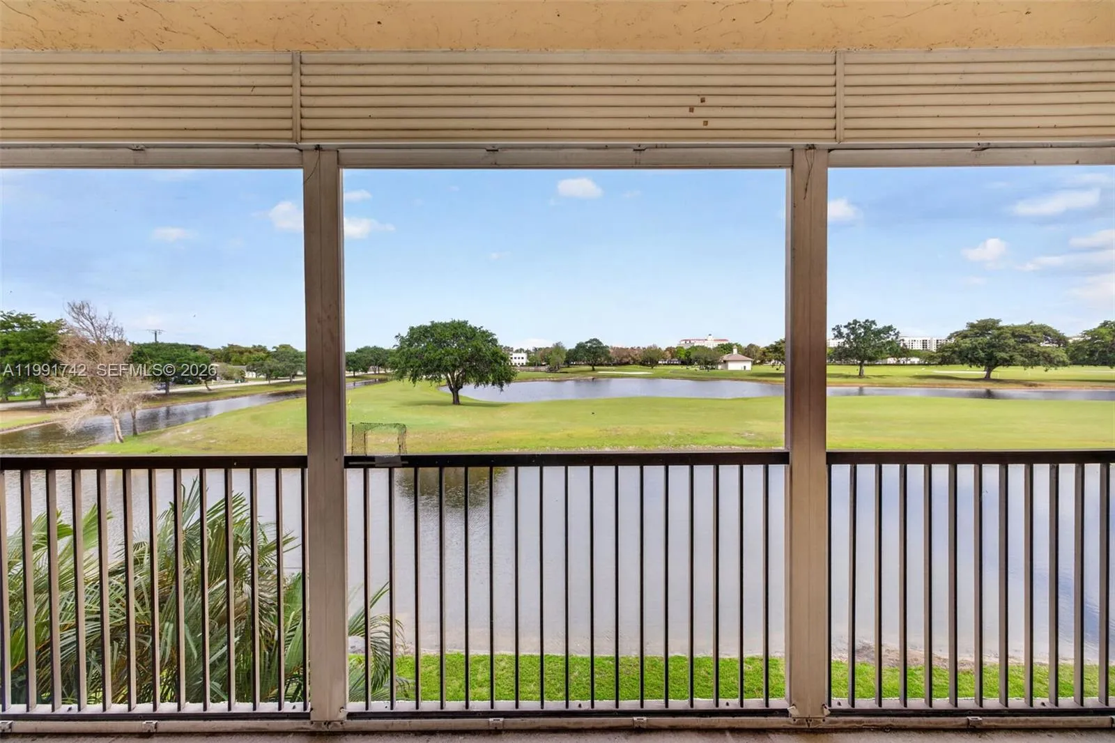 3100 W Rolling Hills Cir # 303, Davie FL 33328