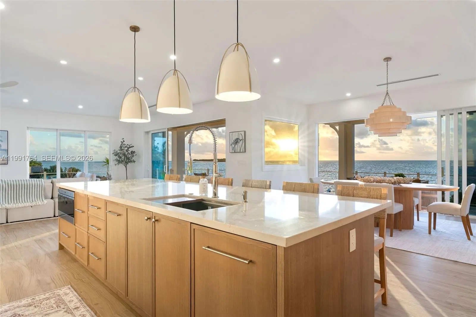 5 bedroom 4 bath for sale at 1002 Snapper Ln, Key Largo FL 33037