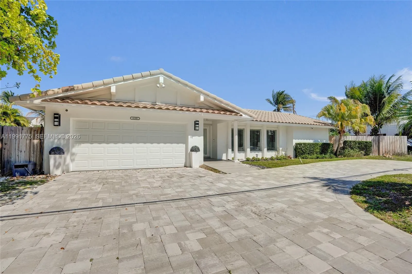 4100 Bayview Dr, Fort Lauderdale FL 33308