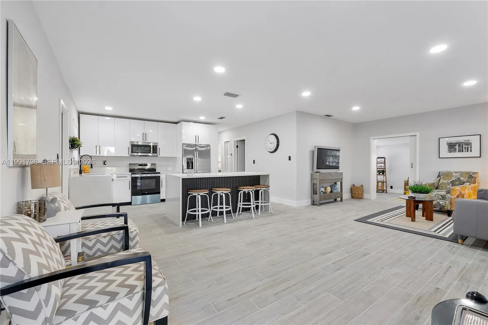 3 bedroom 2 bath for sale at 510 E Acre Dr, Plantation FL 33317