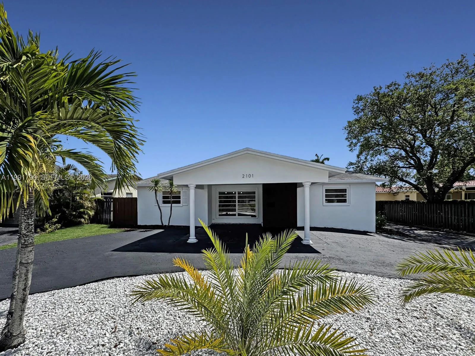 3 bedroom 2 bath for sale at 2101 N 56th Ave, Hollywood FL 33021