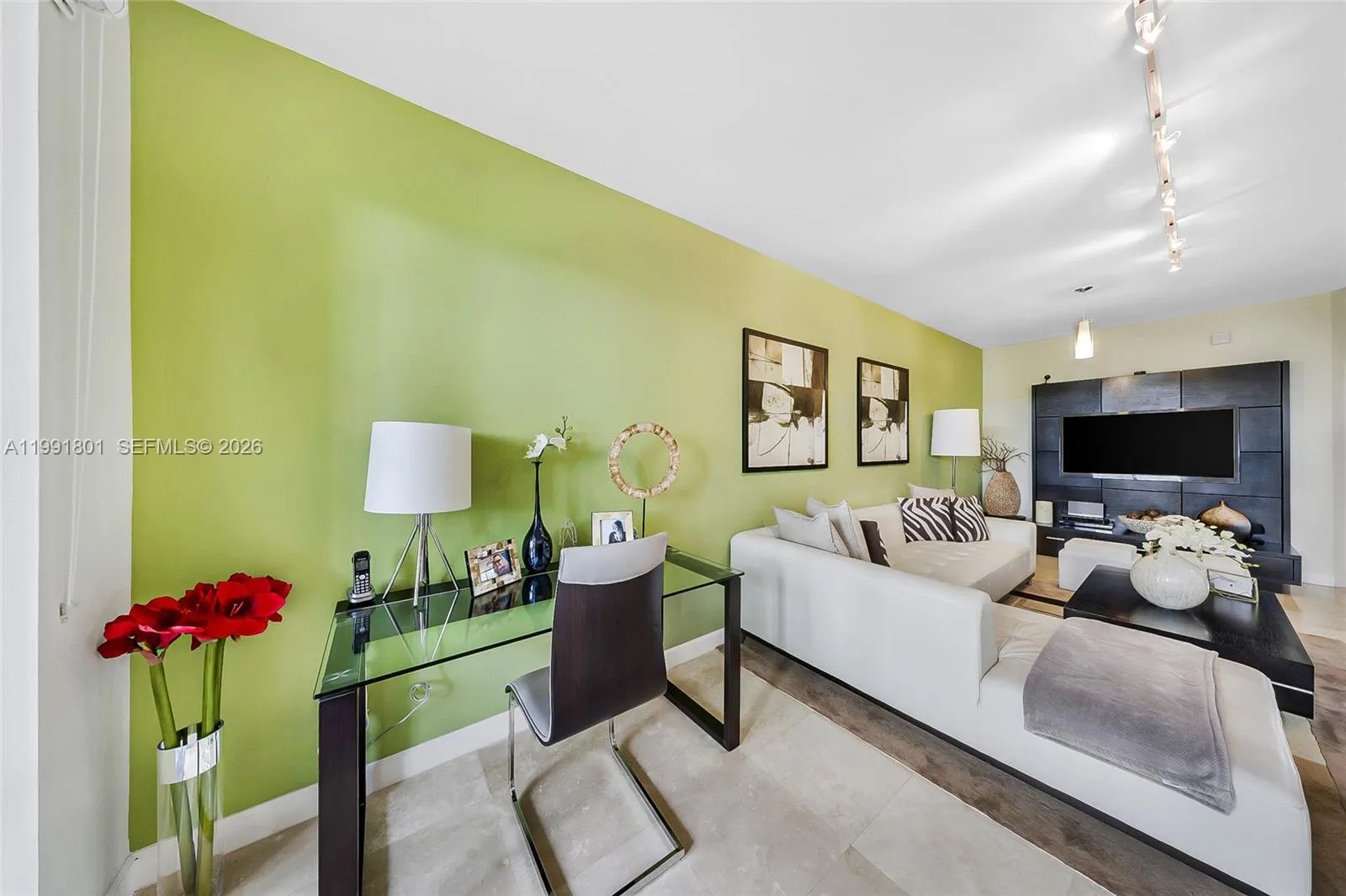 10711 NW 75th Ln, Doral FL 33178