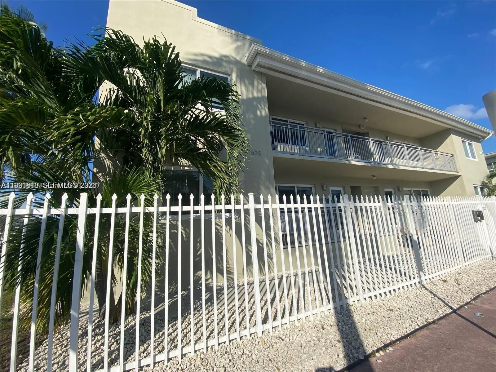 625 77th St # 2, Miami Beach FL 33141