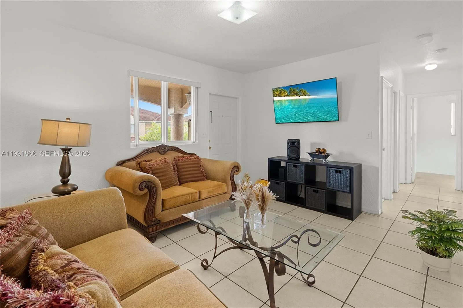 3 bedroom 2 bath for sale at 317 E 3rd St # 201, Hialeah FL 33010