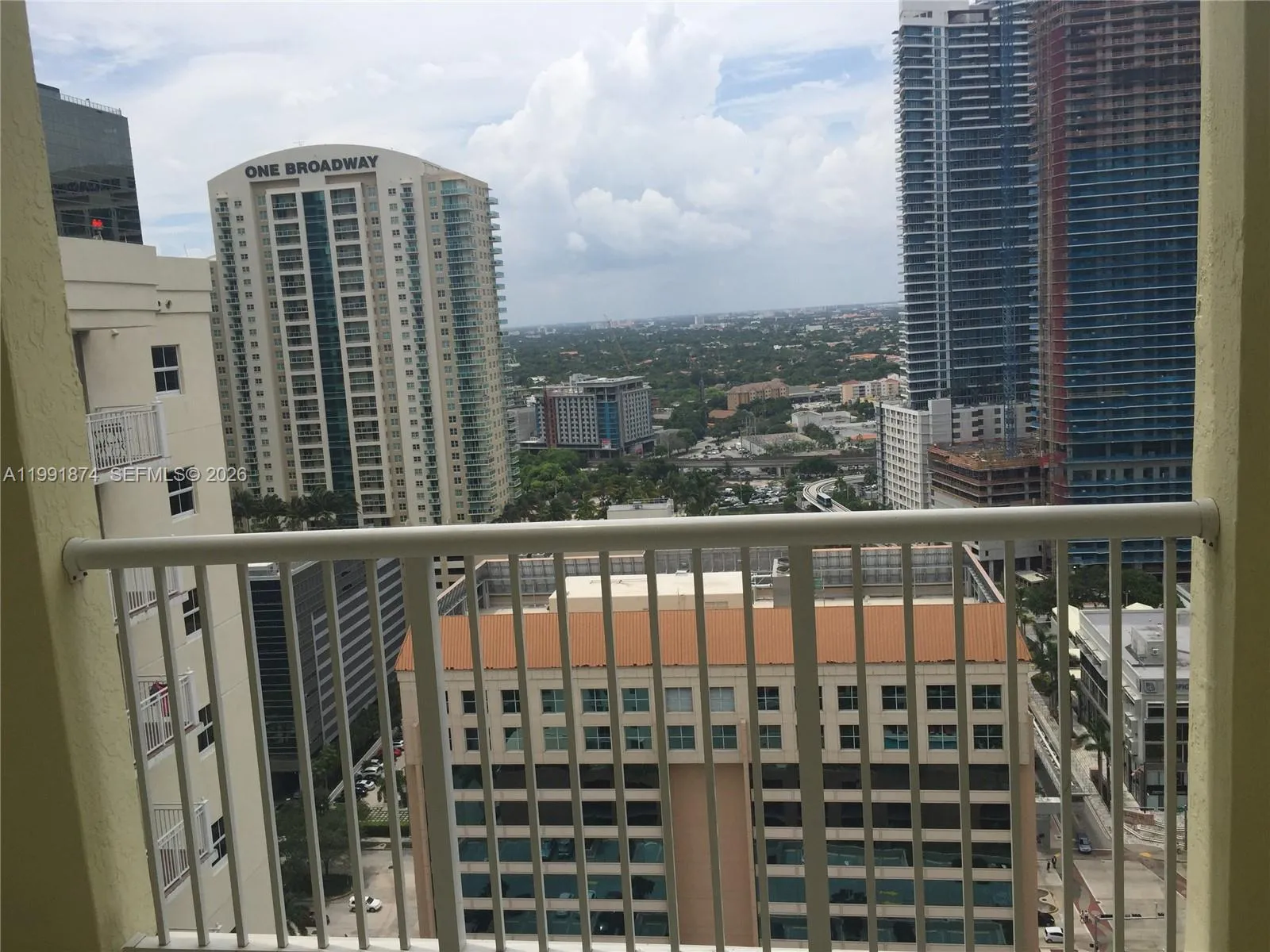2 bedroom 2 bath for rent at 170 SE 14th St # 3005, Miami FL 33131