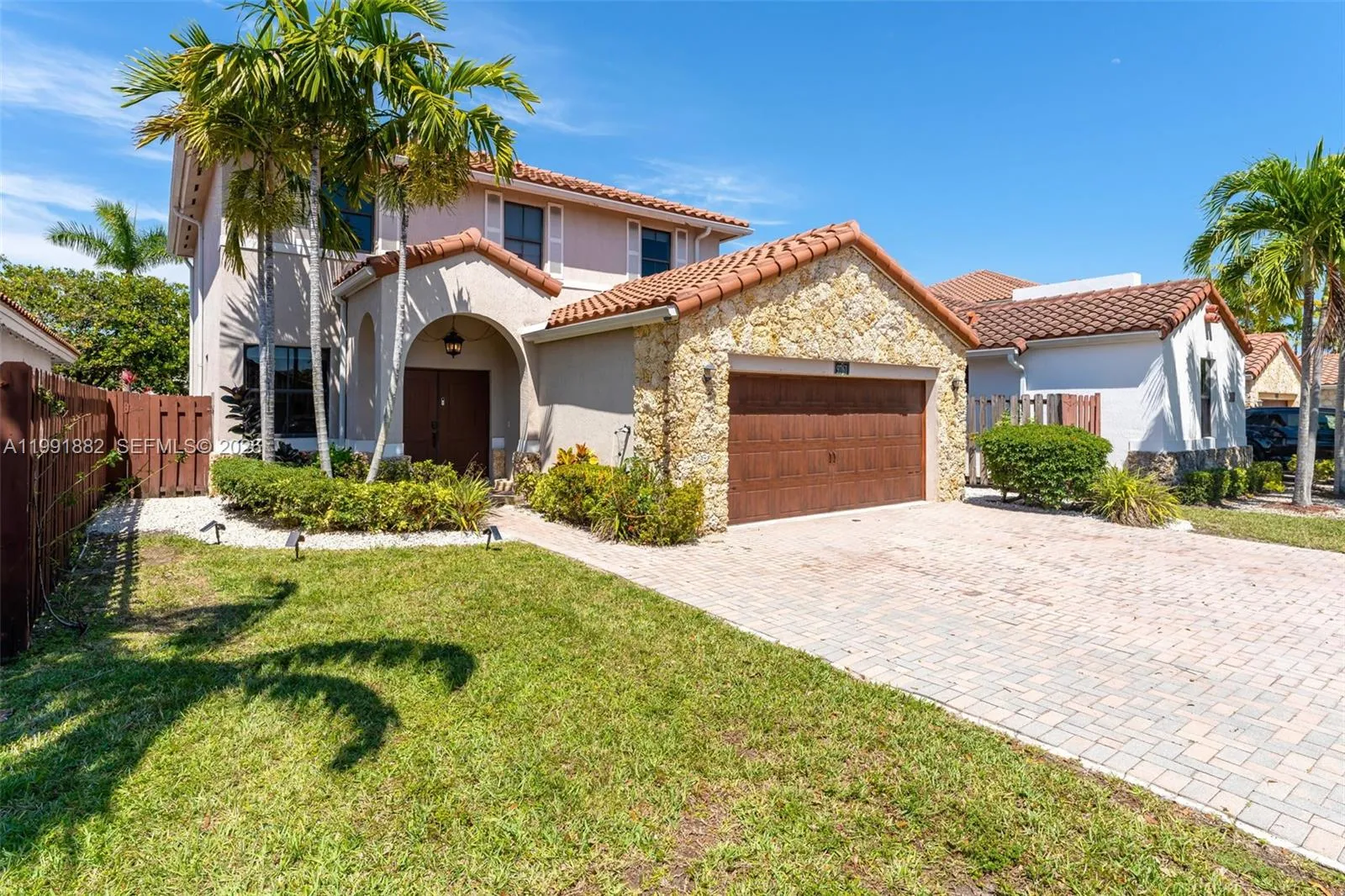 4 bedroom 4 bath for sale at 9761 NW 9th St, Miami FL 33172