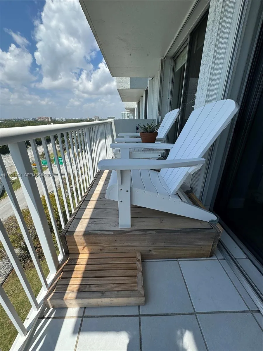 150 SE 25th Rd # 11L, Miami FL 33129