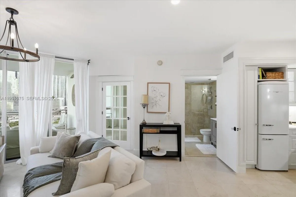 350 S Miami Ave # 1205, Miami FL 33130
