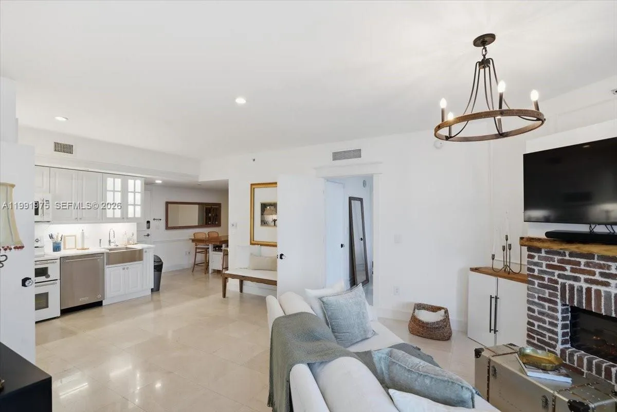 350 S Miami Ave # 1205, Miami FL 33130