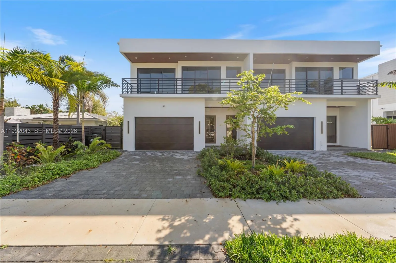 4 bedroom 4 bath for sale at 1122 NE 10th Ave # B, Fort Lauderdale FL 33304